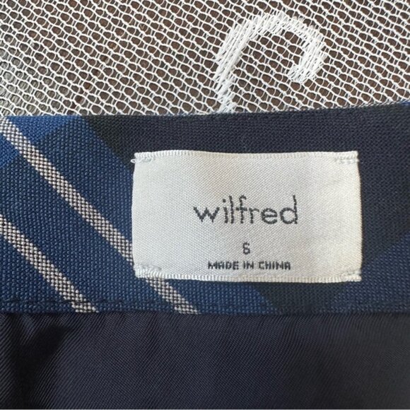 Aritzia TNA Chill Match Polo Shirt in Blue Sz Medium - Picture 4 of 8